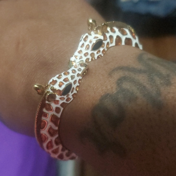 COPY - Nice Giraffe Bracelet - Picture 11 of 11